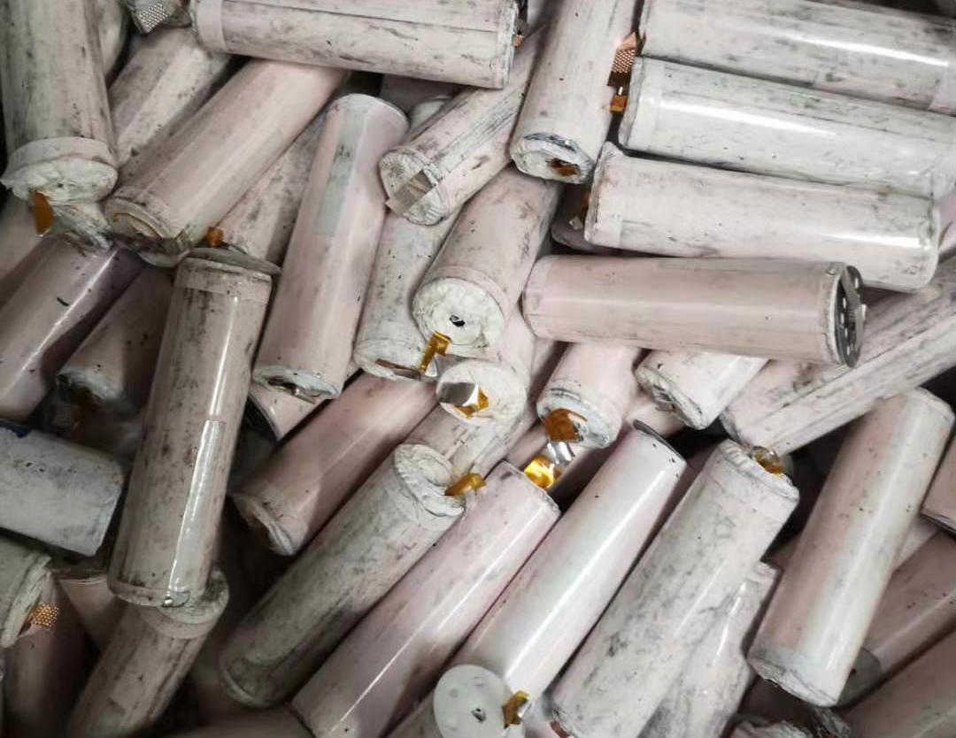 鋰電池?zé)峤庠O(shè)備幫你跨過(guò)廢舊鋰電池處理高門(mén)檻